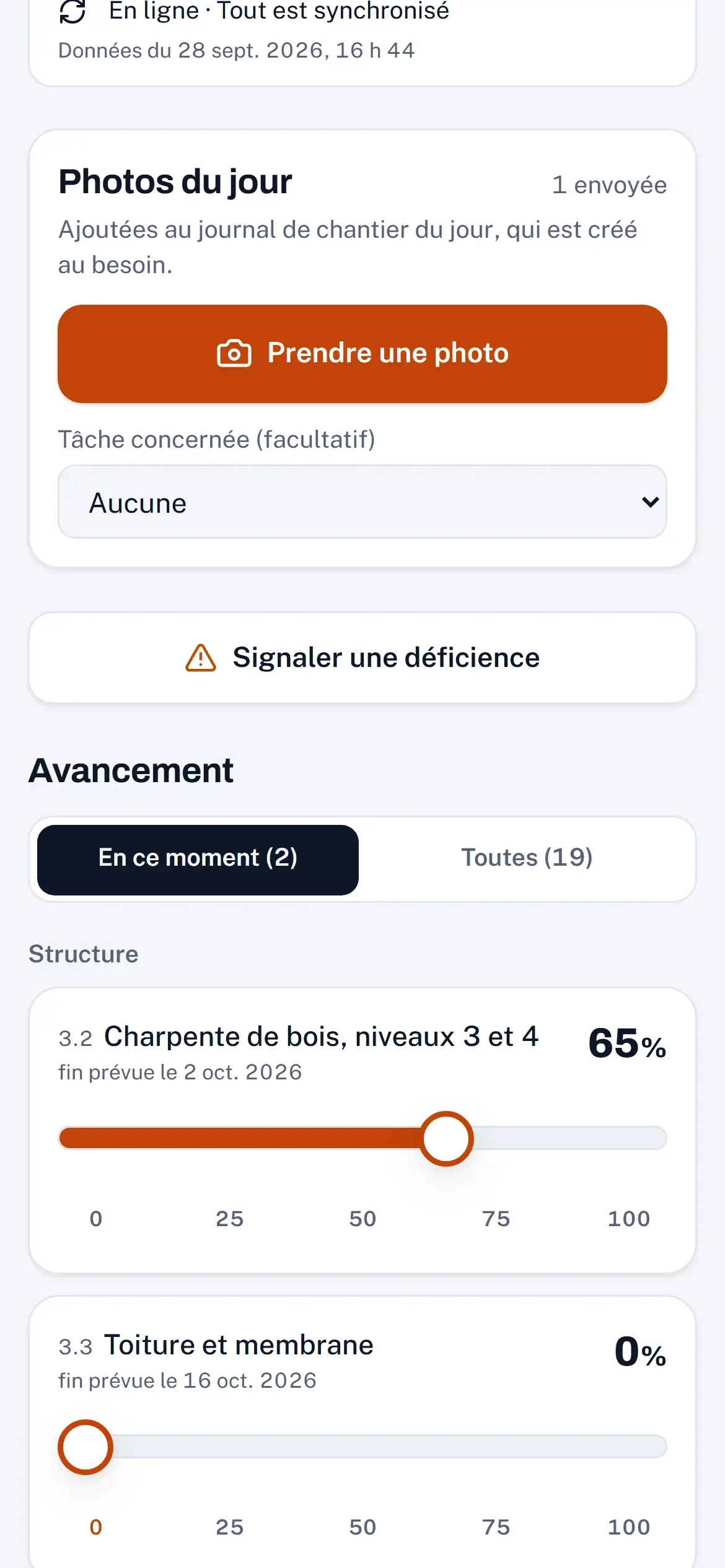 Le mode chantier sur un téléphone : bouton photo et curseurs d'avancement